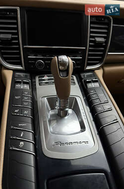Фастбэк Porsche Panamera 2014 в 