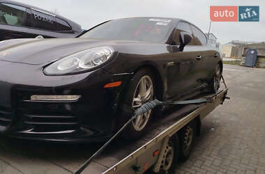 Фастбэк Porsche Panamera 2013 в Киеве
