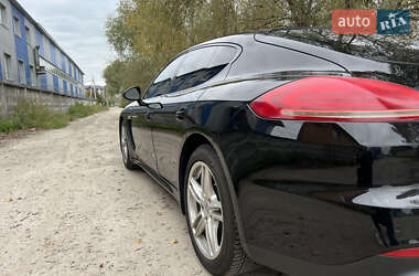 Фастбэк Porsche Panamera 2013 в Киеве