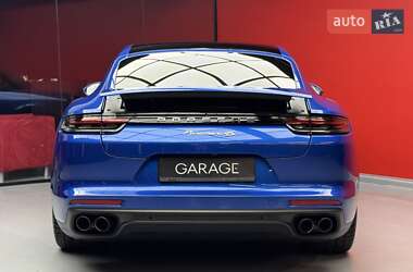 Фастбэк Porsche Panamera 2018 в 