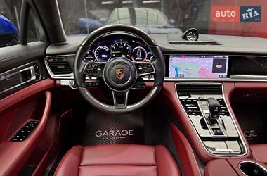 Фастбэк Porsche Panamera 2018 в 