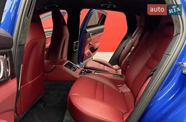 Фастбэк Porsche Panamera 2018 в 