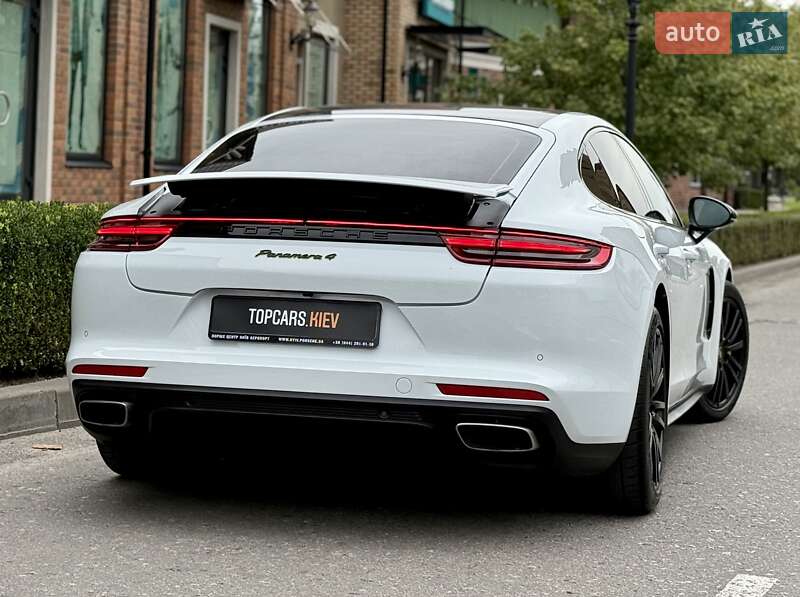 Фастбэк Porsche Panamera 2017 в Киеве фото 18 Фастбэк Porsche Panamera 2017 в Киеве