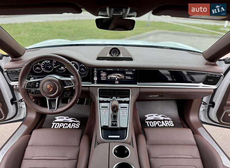 Фастбэк Porsche Panamera 2017 в Киеве фото 66 Фастбэк Porsche Panamera 2017 в Киеве