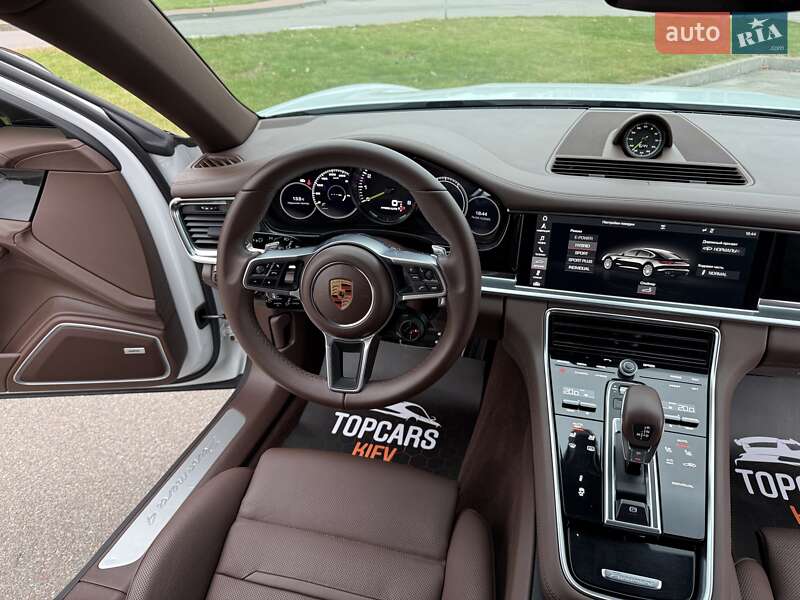 Фастбэк Porsche Panamera 2017 в Киеве фото 68 Фастбэк Porsche Panamera 2017 в Киеве