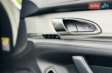 Фастбэк Porsche Panamera 2012 в 