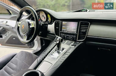 Фастбэк Porsche Panamera 2012 в 