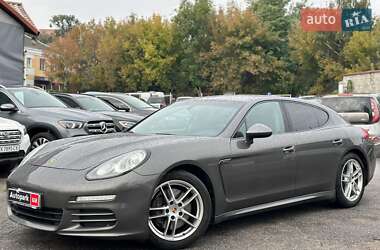 Фастбэк Porsche Panamera 2013 в Виннице