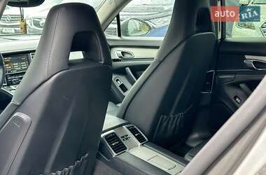 Фастбэк Porsche Panamera 2013 в 