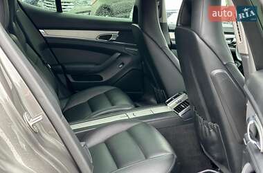 Фастбэк Porsche Panamera 2013 в 