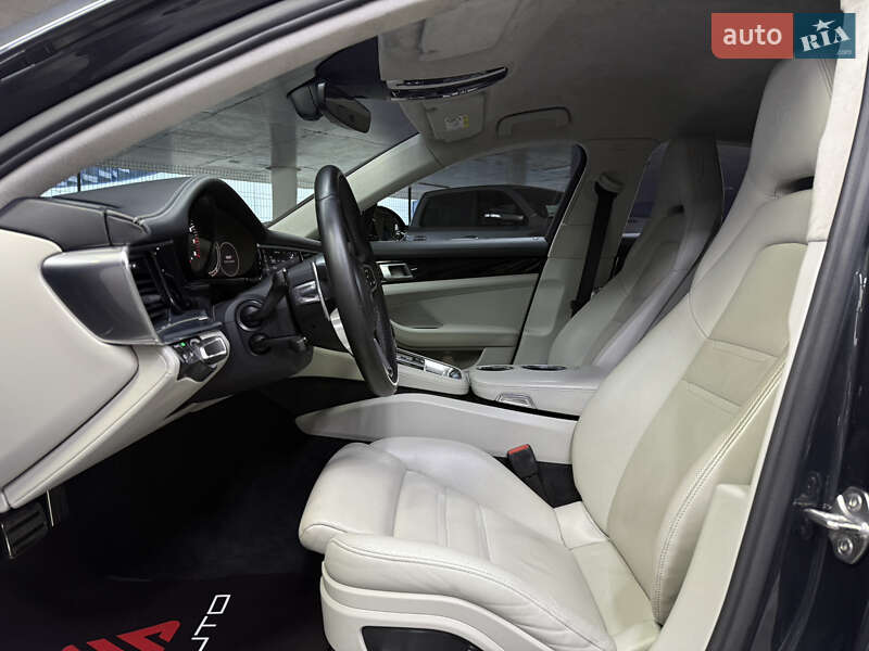 Фастбэк Porsche Panamera 2017 в Одессе