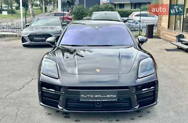 Фастбэк Porsche Panamera 2024 в 