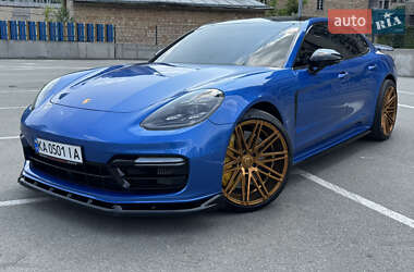 Фастбэк Porsche Panamera 2017 в Киеве