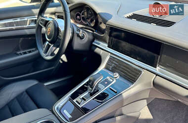 Фастбэк Porsche Panamera 2016 в 