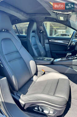 Фастбэк Porsche Panamera 2016 в 
