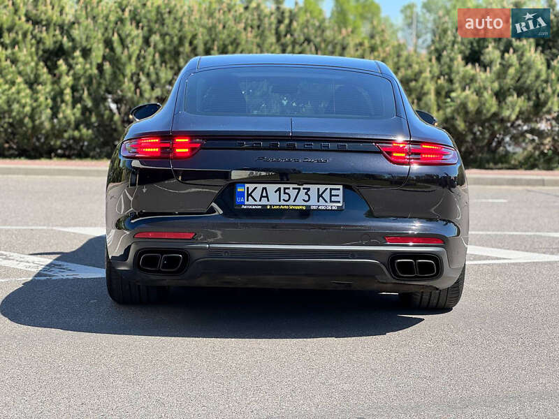 Фастбэк Porsche Panamera 2016 в Киеве