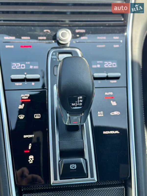 Фастбэк Porsche Panamera 2016 в Киеве