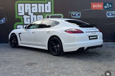 Фастбэк Porsche Panamera 2012 в 