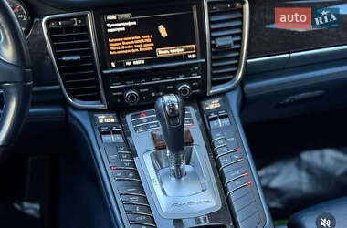 Фастбэк Porsche Panamera 2012 в 