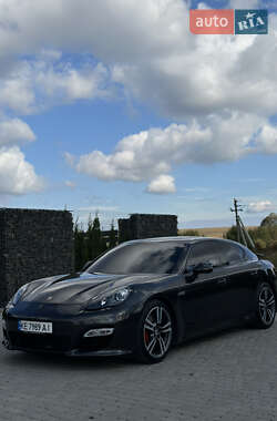 Фастбэк Porsche Panamera 2011 в Львове