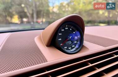 Фастбэк Porsche Panamera 2023 в 
