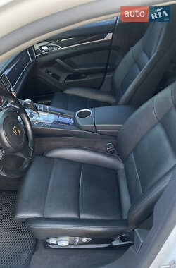 Фастбек Porsche Panamera 2015 в  фото 16 Фастбек Porsche Panamera 2015 в