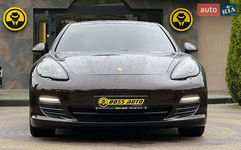 Фастбек Porsche Panamera 2013 в Львові
