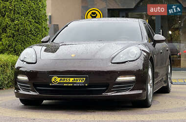 Фастбэк Porsche Panamera 2013 в 