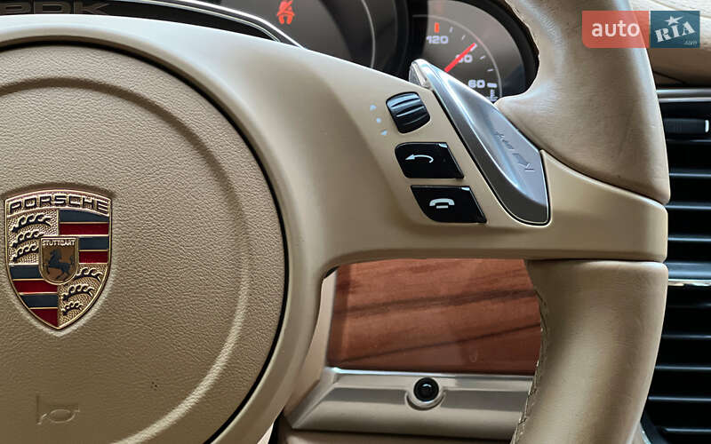 Фастбек Porsche Panamera 2013 в Львові