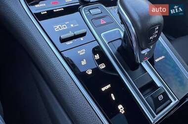 Фастбек Porsche Panamera 2018 в  фото 27 Фастбек Porsche Panamera 2018 в