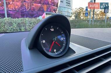 Фастбек Porsche Panamera 2018 в  фото 34 Фастбек Porsche Panamera 2018 в