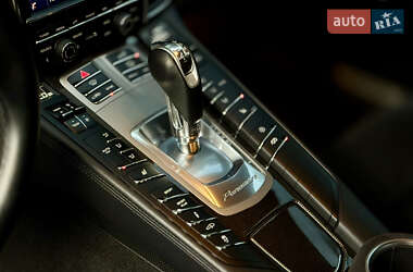 Фастбэк Porsche Panamera 2013 в 