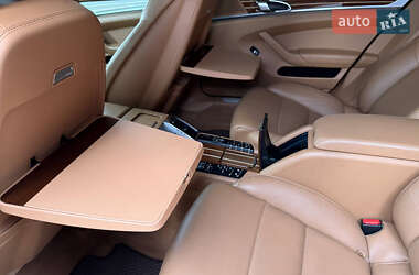 Фастбэк Porsche Panamera 2013 в 