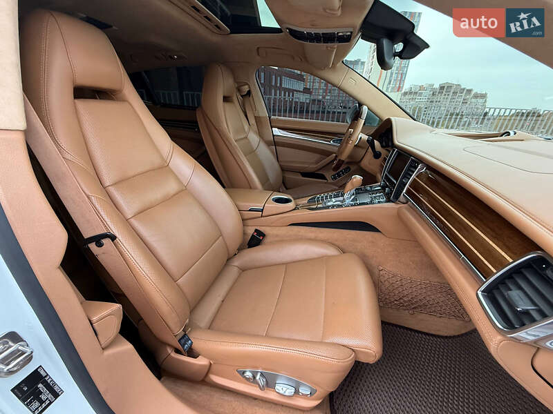 Фастбэк Porsche Panamera 2013 в Киеве фото 37 Фастбэк Porsche Panamera 2013 в Киеве