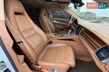Фастбэк Porsche Panamera 2013 в 