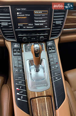 Фастбэк Porsche Panamera 2013 в 