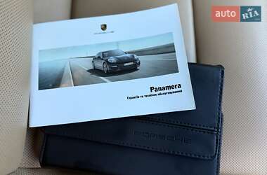 Фастбэк Porsche Panamera 2013 в 