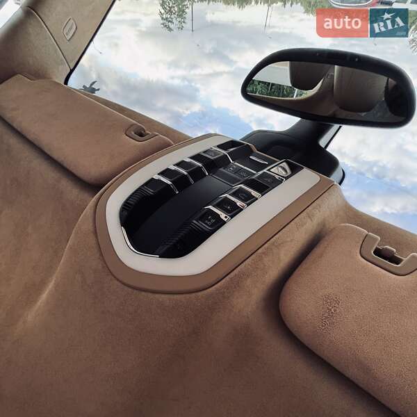 Фастбэк Porsche Panamera 2012 в Запорожье