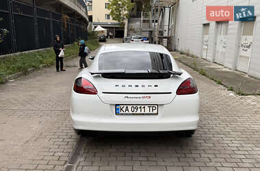 Фастбэк Porsche Panamera 2012 в 