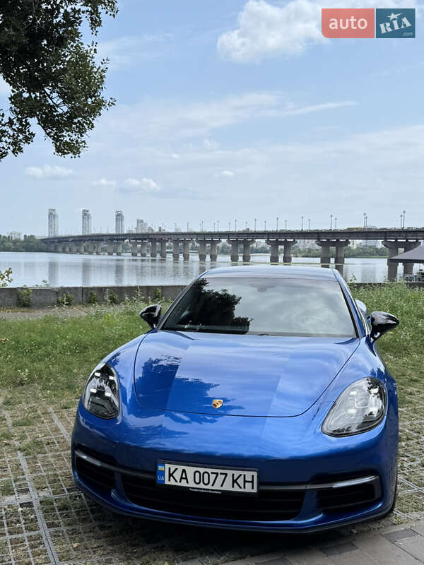 Porsche Panamera 2018