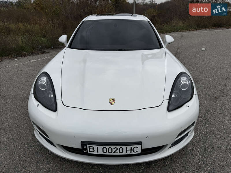 Фастбек Porsche Panamera 2010 в Харкові