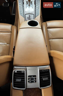 Фастбек Porsche Panamera 2010 в 