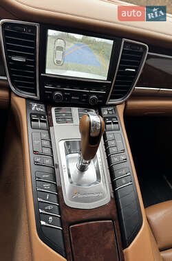 Фастбек Porsche Panamera 2010 в 