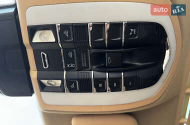 Фастбек Porsche Panamera 2010 в 