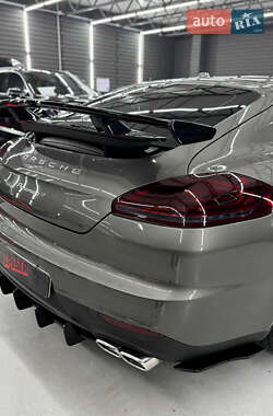 Фастбэк Porsche Panamera 2013 в 