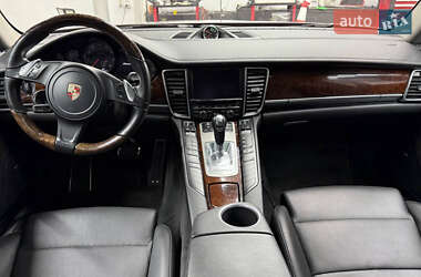Фастбэк Porsche Panamera 2013 в 