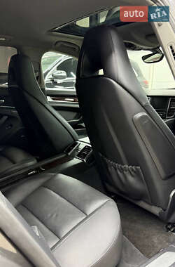 Фастбэк Porsche Panamera 2013 в 