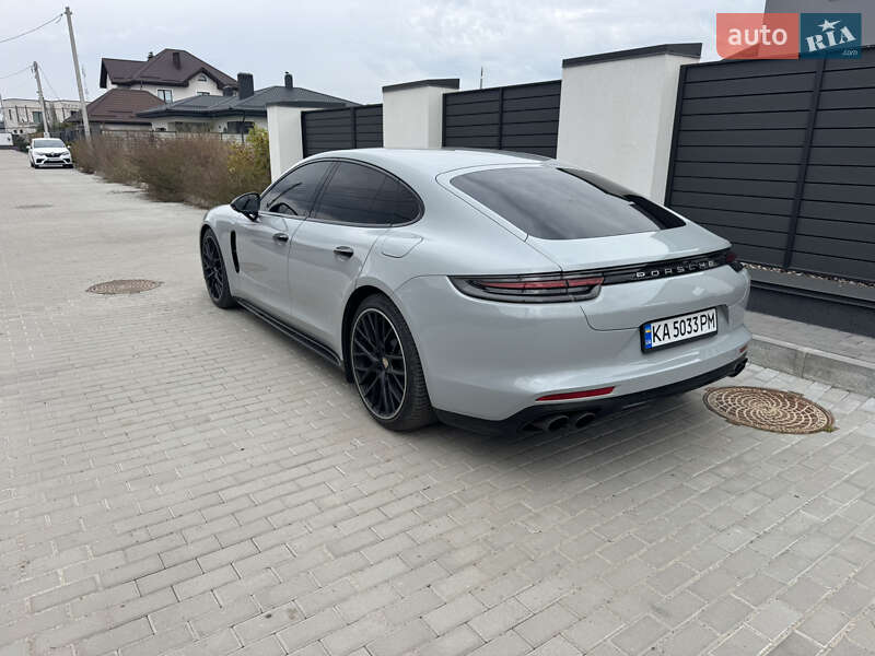 Фастбэк Porsche Panamera 2017 в Киеве