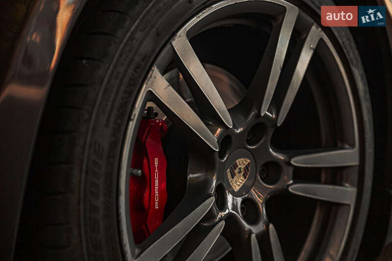 Фастбек Porsche Panamera 2011 в Києві