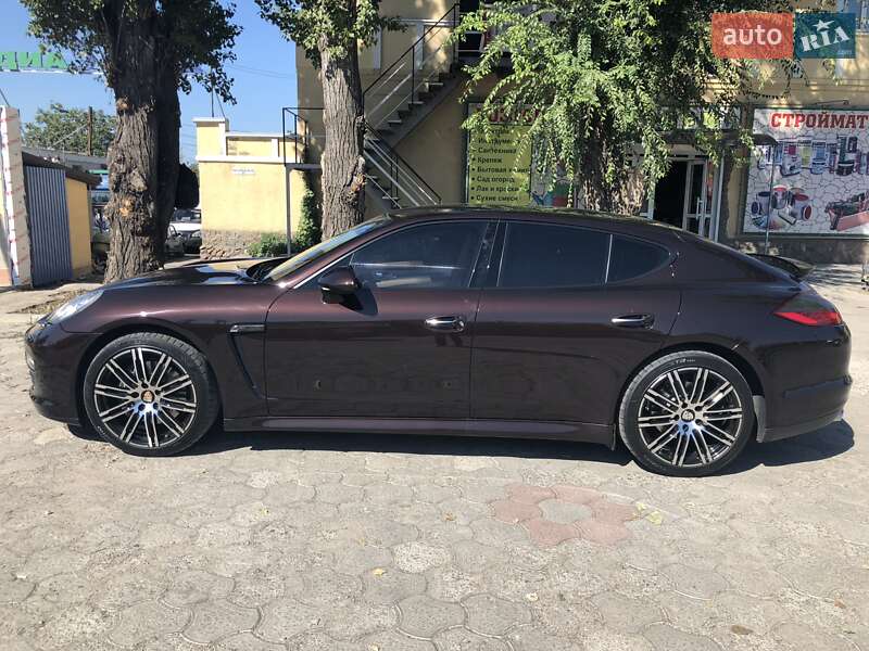 Porsche Panamera 2012